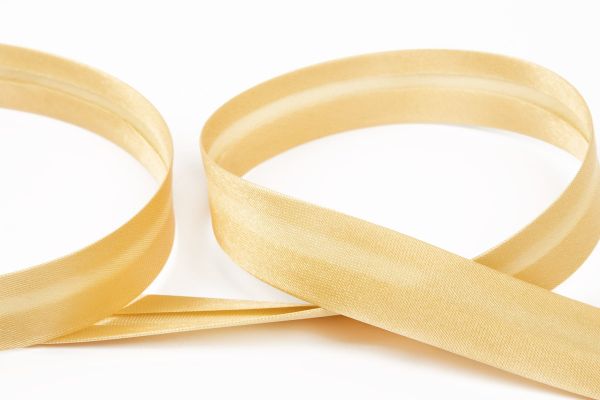 Косая бейка атласная 18 мм / 132±1 метра, 106 бежевый, Gamma GK-18P