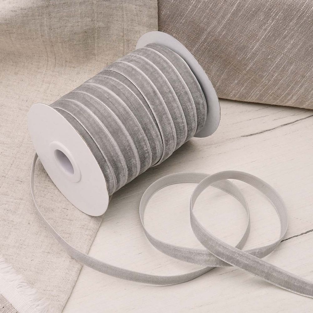 Лента бархатная (тесьма) 09.0 мм / 32.9±2 метров, 0081-1006, 182 серый