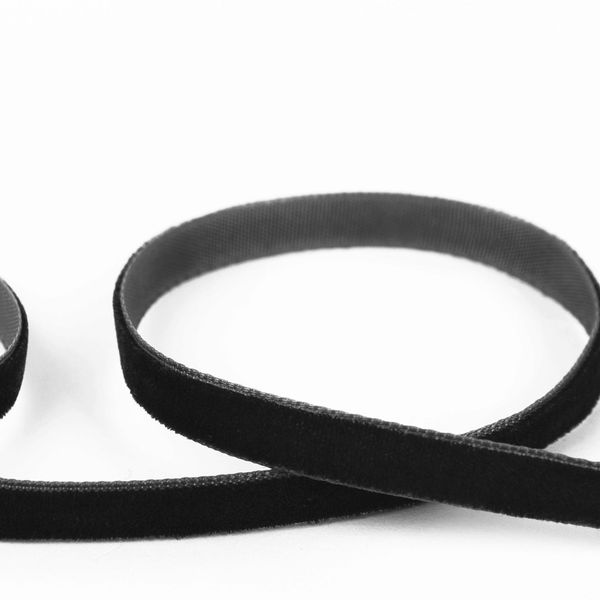 Лента бархатная (тесьма) 20.0 мм / 16.5±1 метра, 039 черный, Blitz VR-20