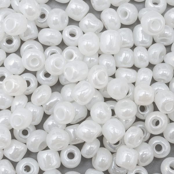 Бисер Astra&Craft 6/0 (4.1 мм), 150 г (10х15 г), цв. 141 белый/жемчужны