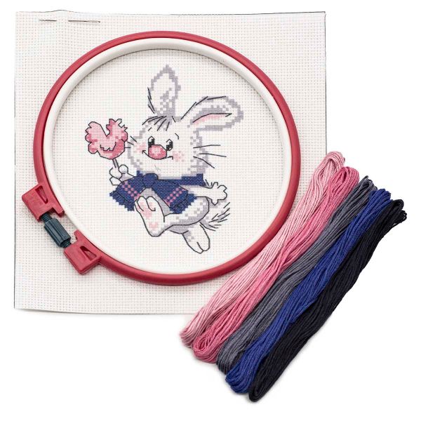 Набор для вышивания нитками Hobby&Pro Kids, Зайка с леденцом 19х19см