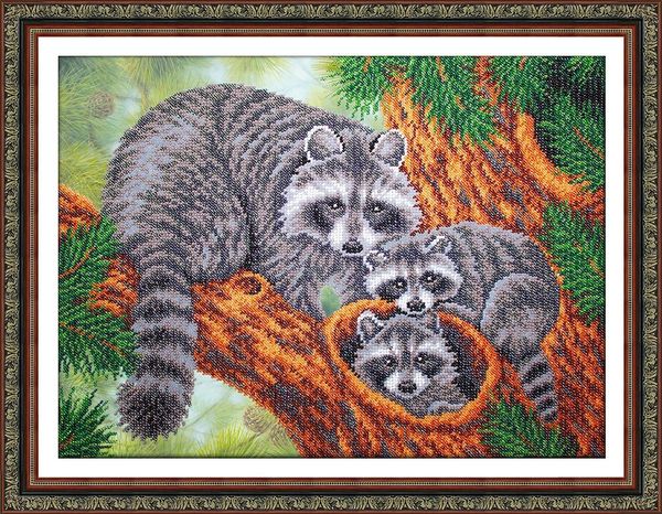 Набор для вышивания бисером Паутинка, Енотики 38х28 см