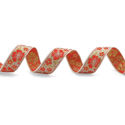 Лента (тесьма) жаккардовая 18.0 мм / 25±1 метров, с метанитом рис. 9579 Яблоневый цвет (9 белый/красный/золото) С1856Г17