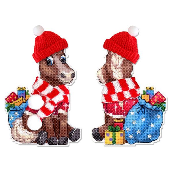 Набор для вышивания нитками МП Студия Р-1327, на пластиковой канве Конь в шапочке, 13х9 см