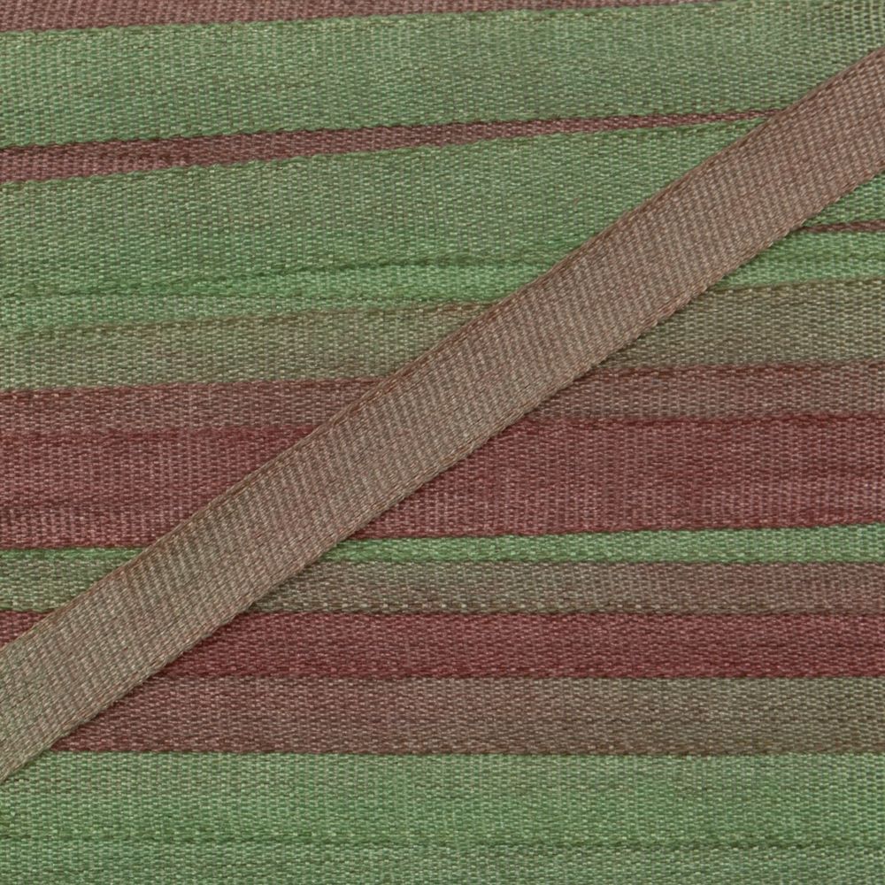 Лента (тесьма) шелковая 4.0 мм / 9.1±0.5 метров, M123 фисташковый/св.коричневый, Gamma SRM-4