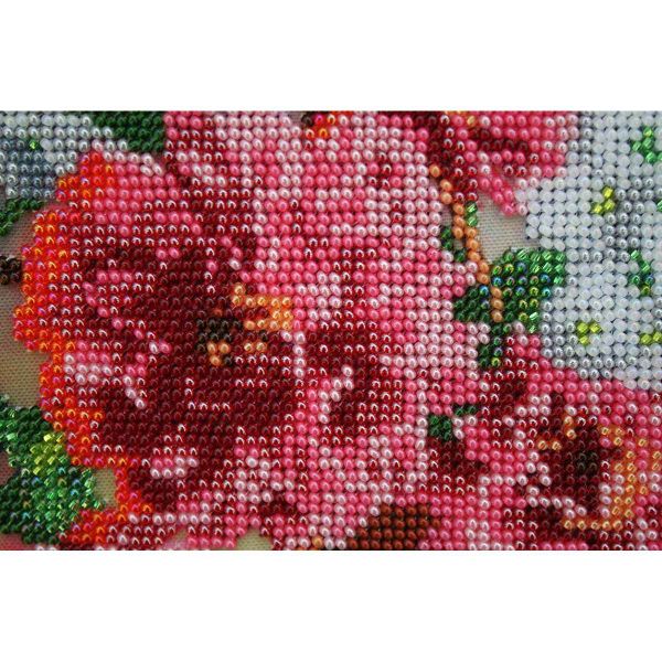 Набор для вышивания бисером Hobby&Pro, Георгины, 34х28 см