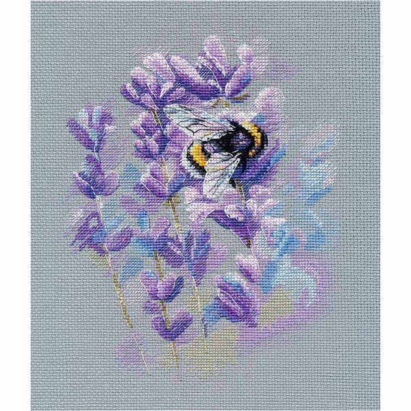 Набор для вышивания нитками Овен 1683, Шмель на лаванде 15х20 см