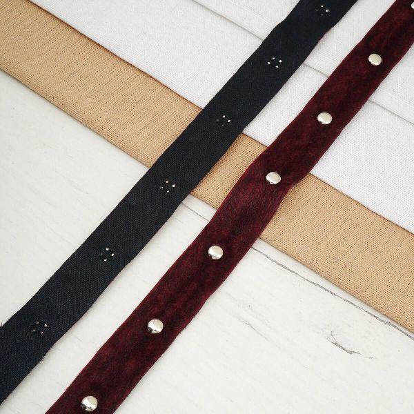 Тесьма лампасная 25.0 мм / 9.14 метра, меховая с металл. кнопками, бордо, D100