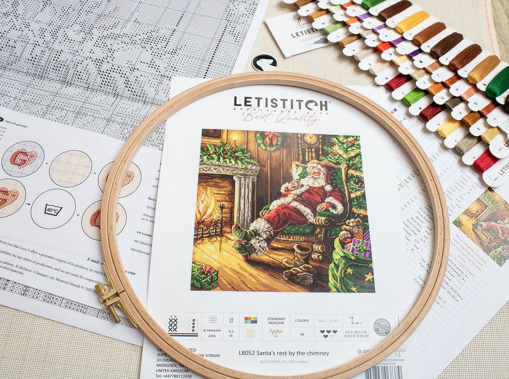 Набор для вышивания нитками LetiStitch, Отдых Санты у камина, 38,5х40 см
