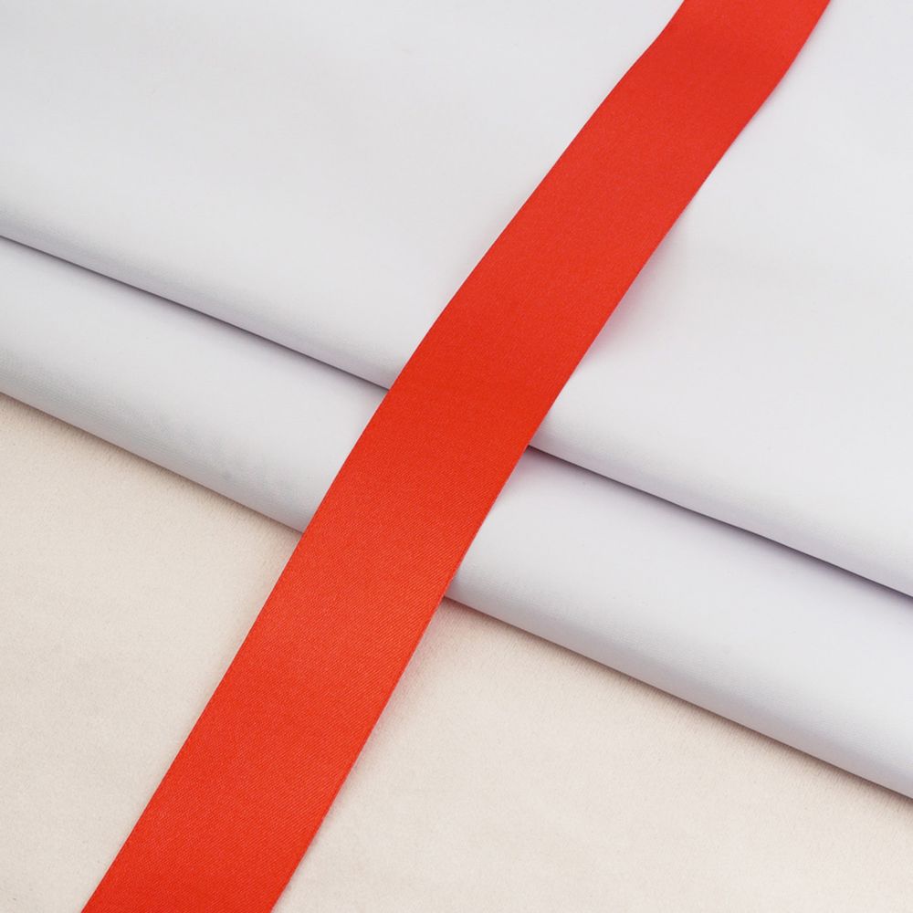 Лента атласная 2-сторонняя 38.0 мм / 22.86±1 метров, C1056 красный, 6102-0015, Globus