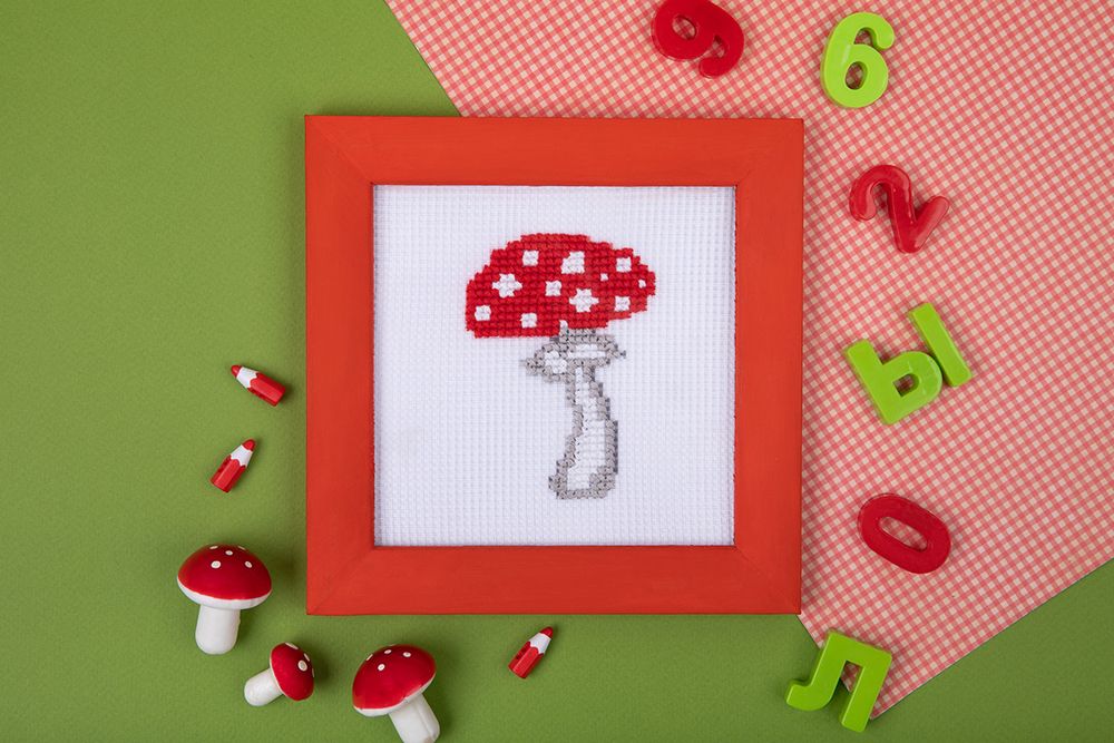 Набор для вышивания нитками Klart, Детские истории. Грибок, 9х12 см