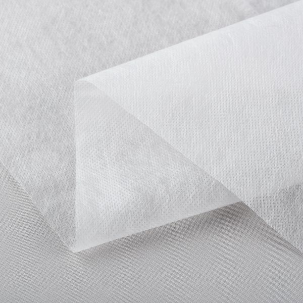 Флизелин неклеевой водорастворимый для вышивания 35 г/м², 160 см / рул. 100 метров, белый, Gamma GDD-035