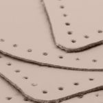 Набор заплаток пришивных из кожи, круг, квадрат, треугольник, овал 8см, с перфорацией, 4 шт (06 бежевый), 9743