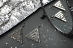 Набор для вышивания бисером Klart, Серьги треугольные. Серебряный орнамент, 4х3.5 см