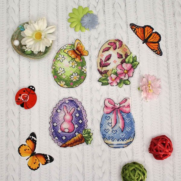 Набор для вышивания на пластиковой канве МП Студия Пасхальный квартет 8х7см, Р-589