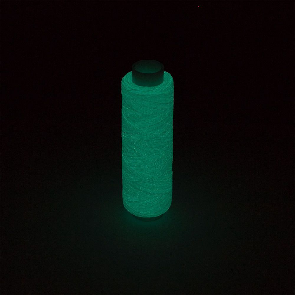 Нитки вышивальные Gamma люминесцентные GDT-150/2, 10х200 я 183 м, 7 голубой