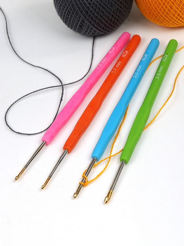 Набор крючков для вязания Maxwell Gold односторонние с золотой головкой арт.MAXW.38597 (1.5 мм, 1.7 мм, 2.0 мм, 2.5 мм)