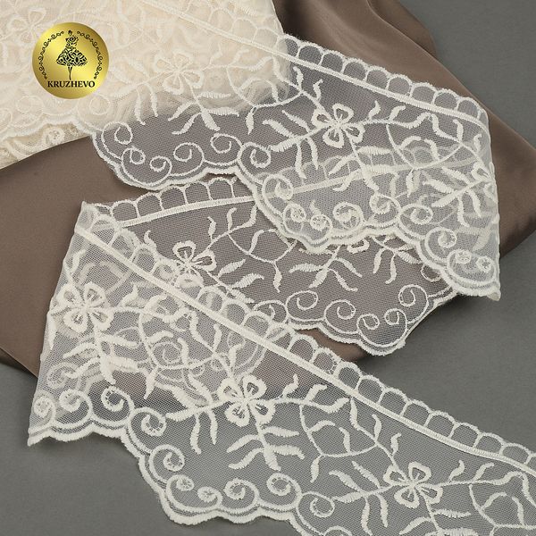Кружево на сетке широкое 110 мм, 40485, цв.W0115 молочный уп.13.7м, Kruzhevo