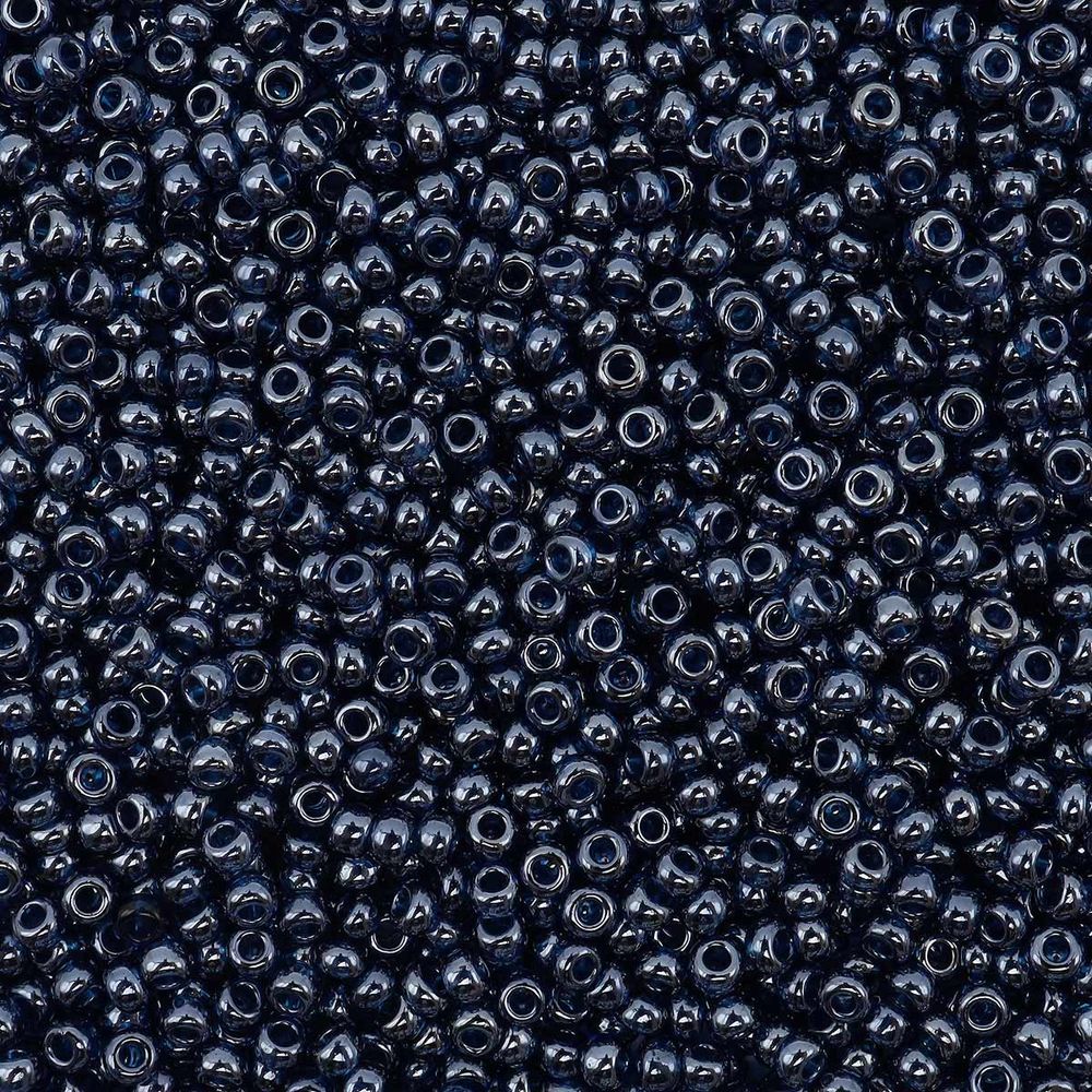 Бисер Preciosa 10/0 (2.3 мм), 500 г, прозрачный с жемчужным покрытием, круг.отв., (66100) 331-19001-10/0