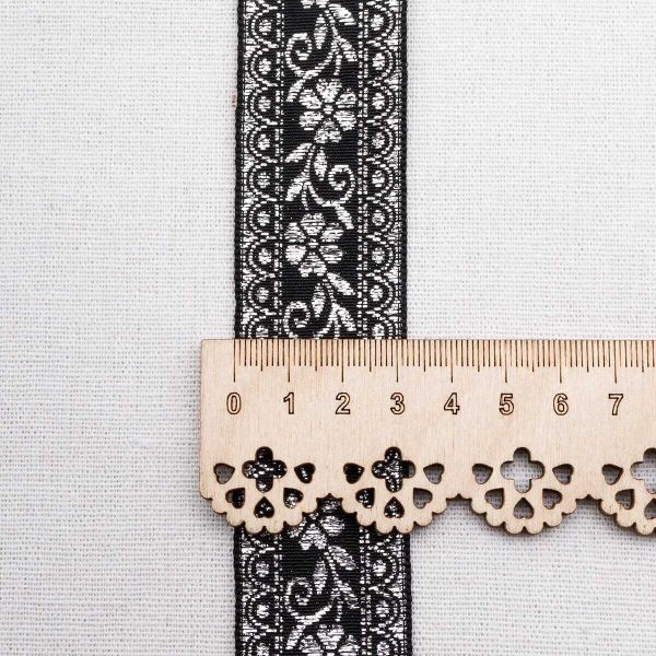 Лента (тесьма) жаккардовая 32.0 мм / 25±1 метров, с метанитом рис. 9842, черный/серебро, С3104Г17