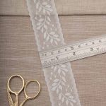 Кружево эластичное (стрейч) 40 мм / 22.86 метра, белый, 3AR2754