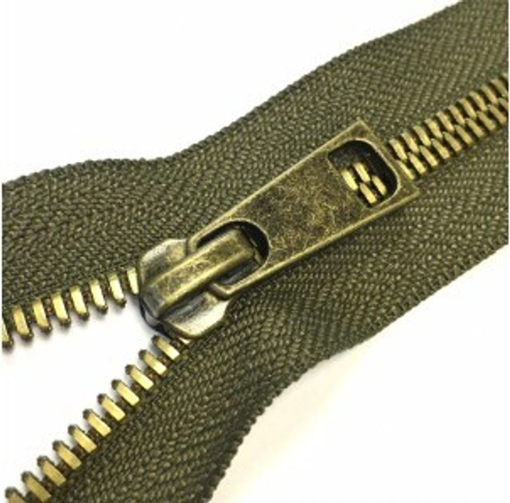 Молния металл Т5 (5 мм) 1 зам., разъем., 75 см, антик, цв.D565 хаки, MaxZipper Premium, 1 шт Молния металл Т5 (5 мм) 1 зам., разъем., 75 см, антик, цв.D565 хаки, MaxZipper Premium, 1 шт