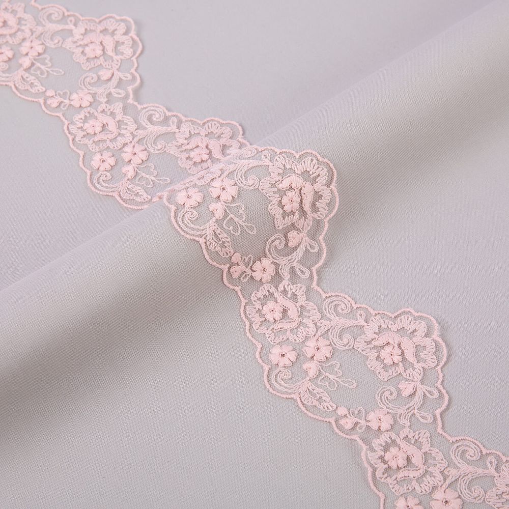 Кружево на сетке 67 мм / 10 м, пудровый, Gamma GKMB-6701M