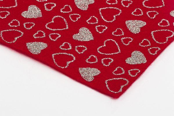 Фетр листовой мягкий 1.3 мм, 30х45 см, CH601 сердечки/красный, Blitz FSH13-30/45