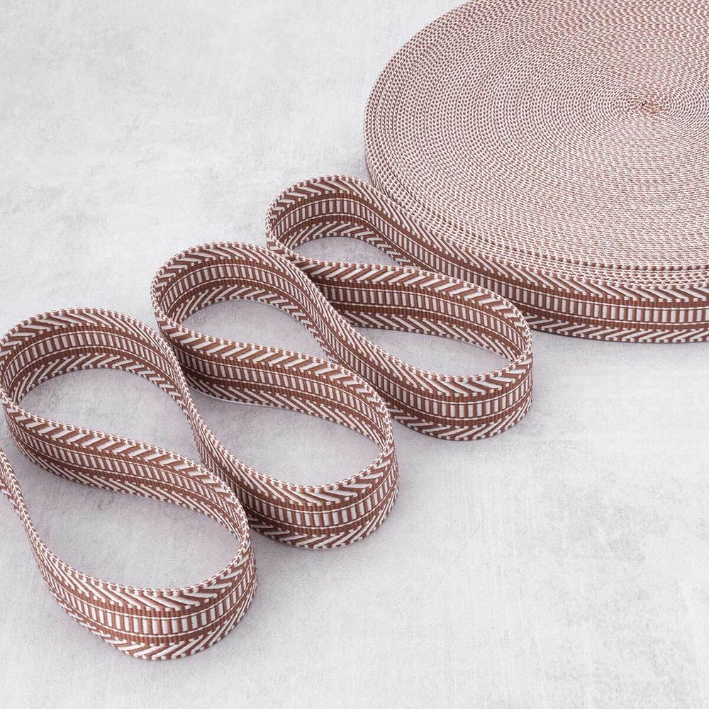 Стропа (ременная лента) 38 мм / 45.72 метра, [38.82 г/пог.м], с принтом 2-сторонняя, T0178 т.бежевый/белый, 3Al352