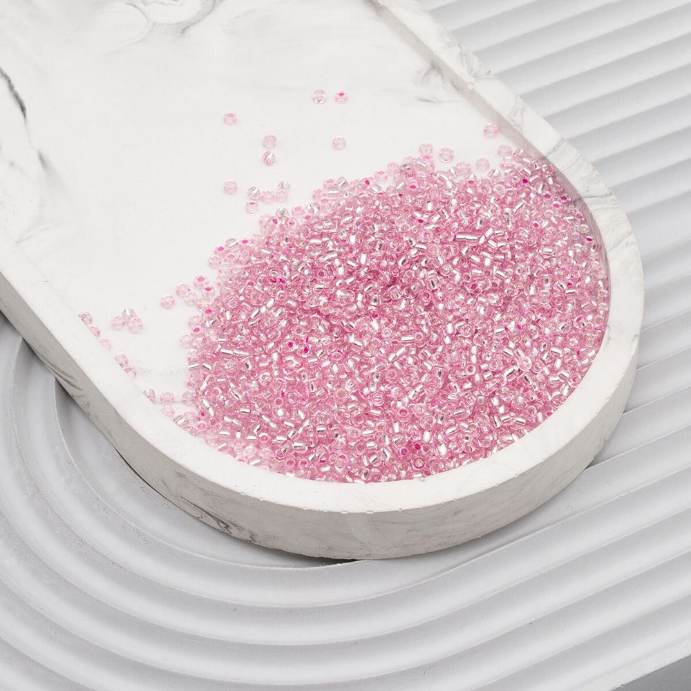 Бисер Astra&Craft 11/0 (2.1 мм), 200 г (10х20 г), цв. 1104 розовый/прозр.серебрист.центр (круг.отв.)