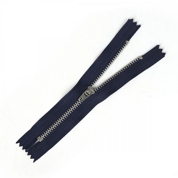 Молния металл джинсовая Т4 (4 мм), 1 зам., н/раз., 14 см, никель, замок М-4002 цв.F330 т.синий уп.50 шт, Mzipp