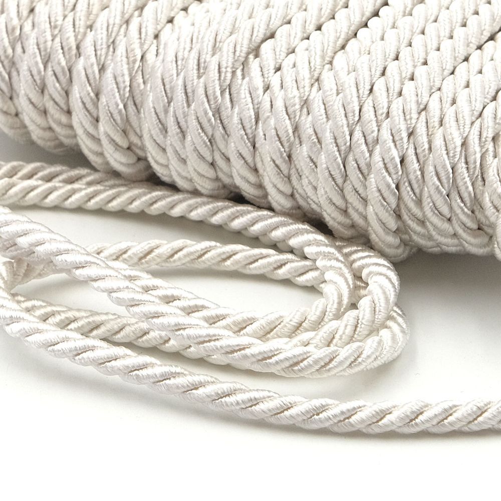 Шнур витой ⌀5.0 мм / 50 метров, вискоза, 90/23 белый