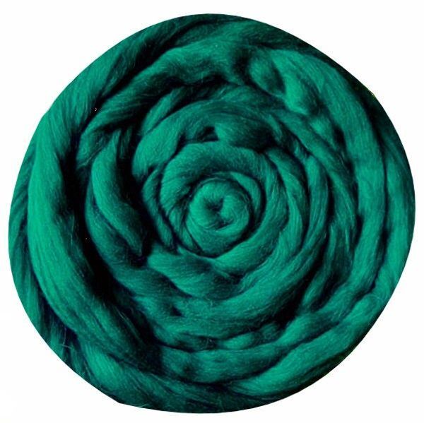 Шерсть для валяния Троицкая Гребенная лента (100% полутонкая шерсть) 100г цв.0573 т.изумруд