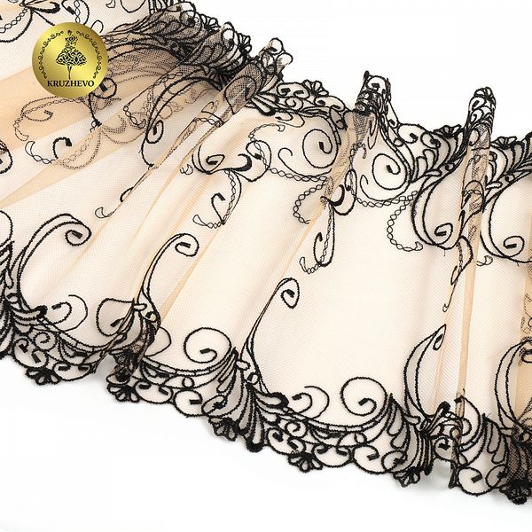 Кружево на сетке (вышитое) арт.T104 220мм цв.черный+телесный уп.6.5м, Kruzhevo