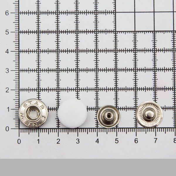 Кнопка Альфа (S-образная) ⌀15.0 мм, ≈72 шт, шляпка пластик + отв.части МЕТАЛЛ, 101 белый + отв.части никель, NEW STAR