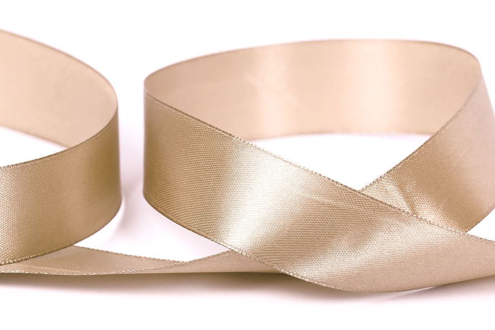 Лента атласная 1-сторонняя 25.0 мм / 33±2 метра, 093 бежевый, Gamma