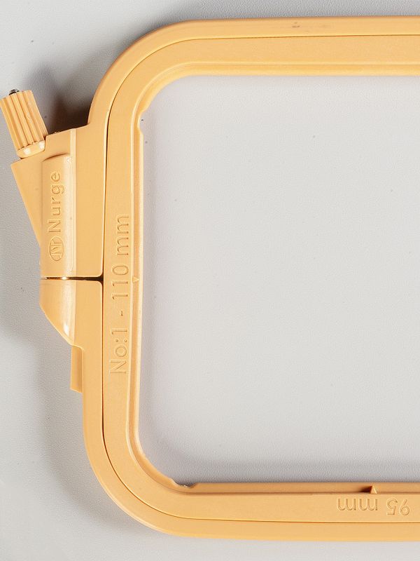 Пяльцы-рамка Nurge пластиковые 110х95, M10415