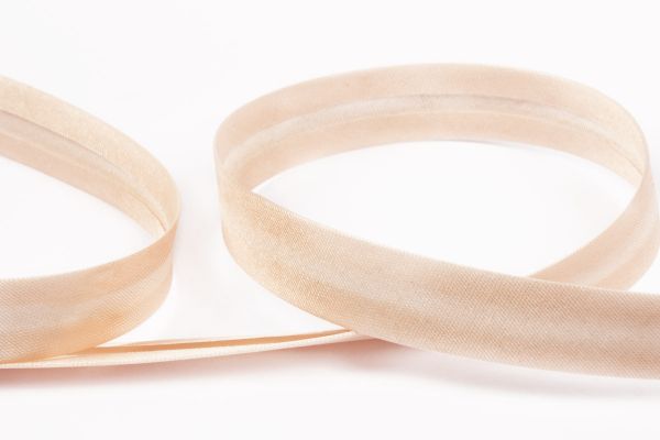 Косая бейка атласная 15 мм / 132±1 метра, 006 кремовый, Gamma GK-15P