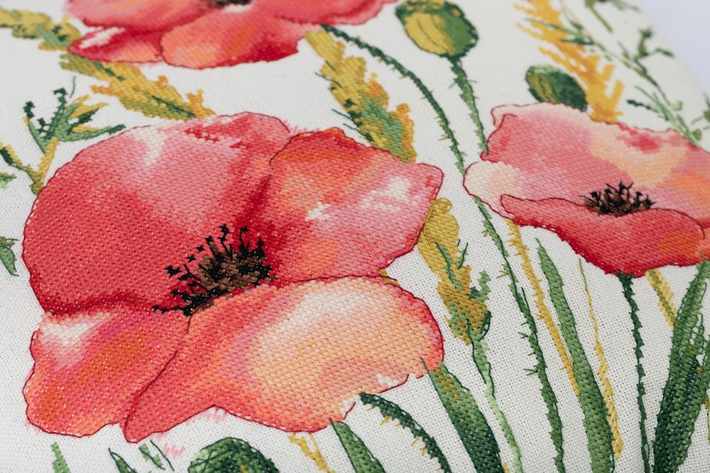 Набор для вышивания нитками Panna, Подушка. Алые маки, 35х35 см, Panna