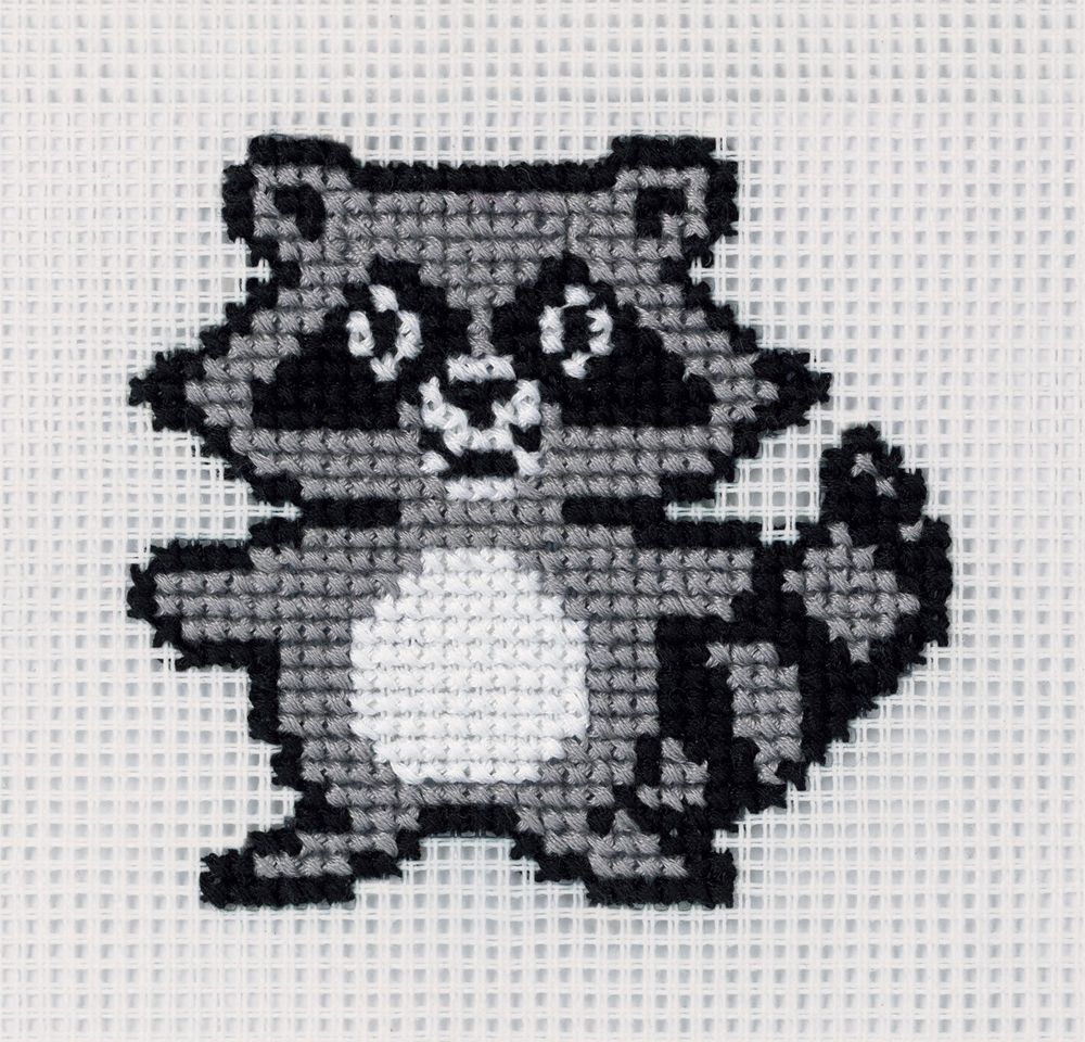 Набор для вышивания нитками Klart, Детские истории. Енотик, 12х12 см