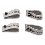 Бирка кожаная с кнопкой "Hand Made" 1,3х7см, уп.4 шт (светло-серый)