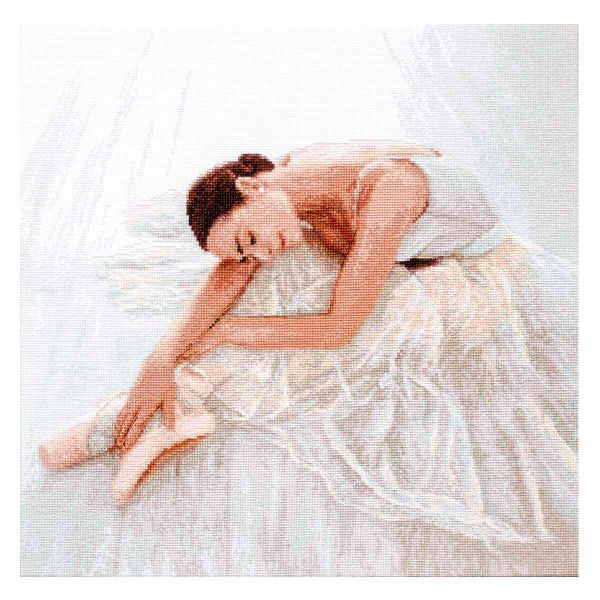 Набор для вышивания нитками LetiStitch, Нежность 35х35см