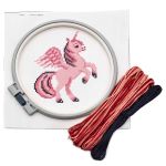 Набор для вышивания нитками Hobby&Pro Kids, Единорожка 19х19см