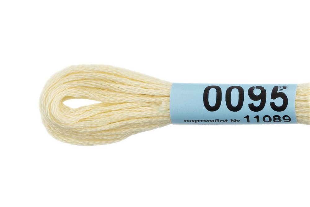 Мулине Gamma 100% хлопок, цв.0095 св-кремовый, 24 мотка по 8 метров