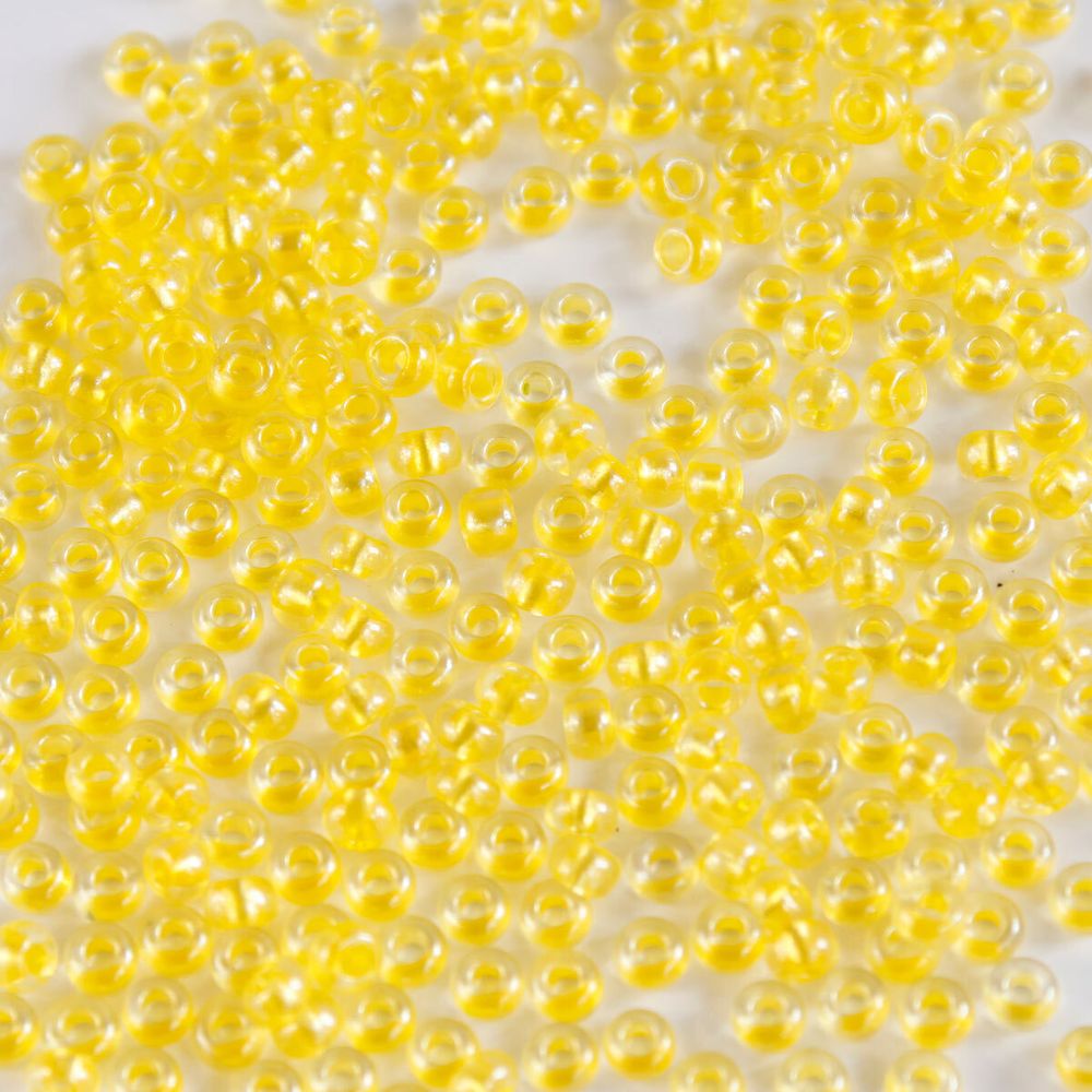 Бисер Preciosa прозрачный с перламутр. цвет. центром 10/0 (2.3 мм), круг.отв., 50 г, (38986)