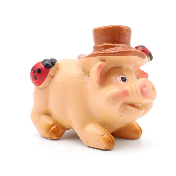 Миниатюра кукольная: Свинка в св.коричневой шляпе 3х1 см, AS15-02