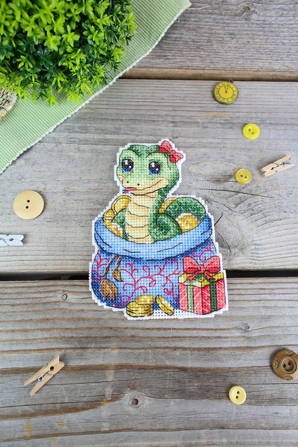 Набор для вышивания нитками МП Студия Р-1142, Денежная змея, 12х9 см