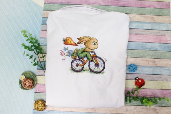 Набор для вышивания нитками МП Студия (Жар-птица), вышивка на одежде Зайчик-велосипедист, 13х15 см