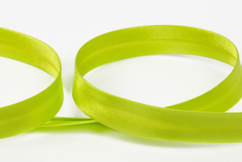 Косая бейка атласная 12 мм / 132±1 метра, 125 я.салатовый, Gamma GK-12P