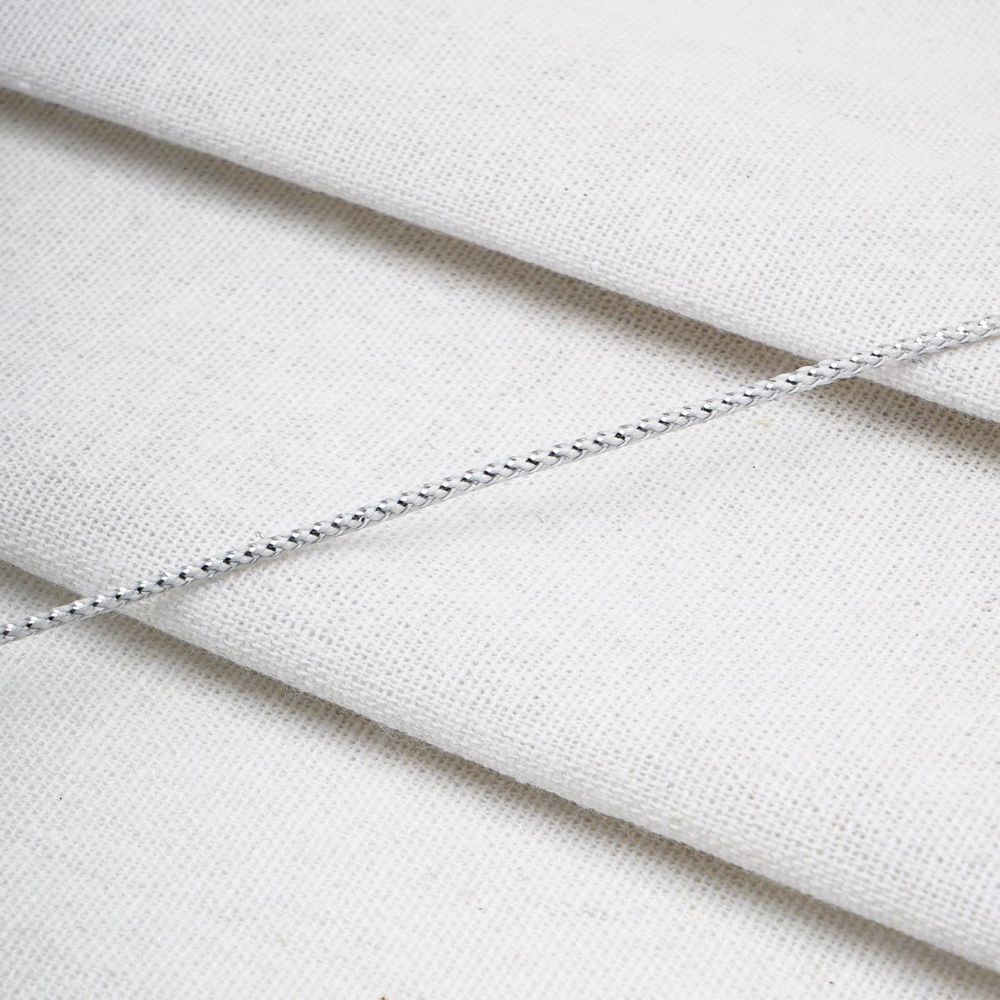 Шнур отделочный ⌀2.0 мм / 30 метров, с метанитом, белый/серебро